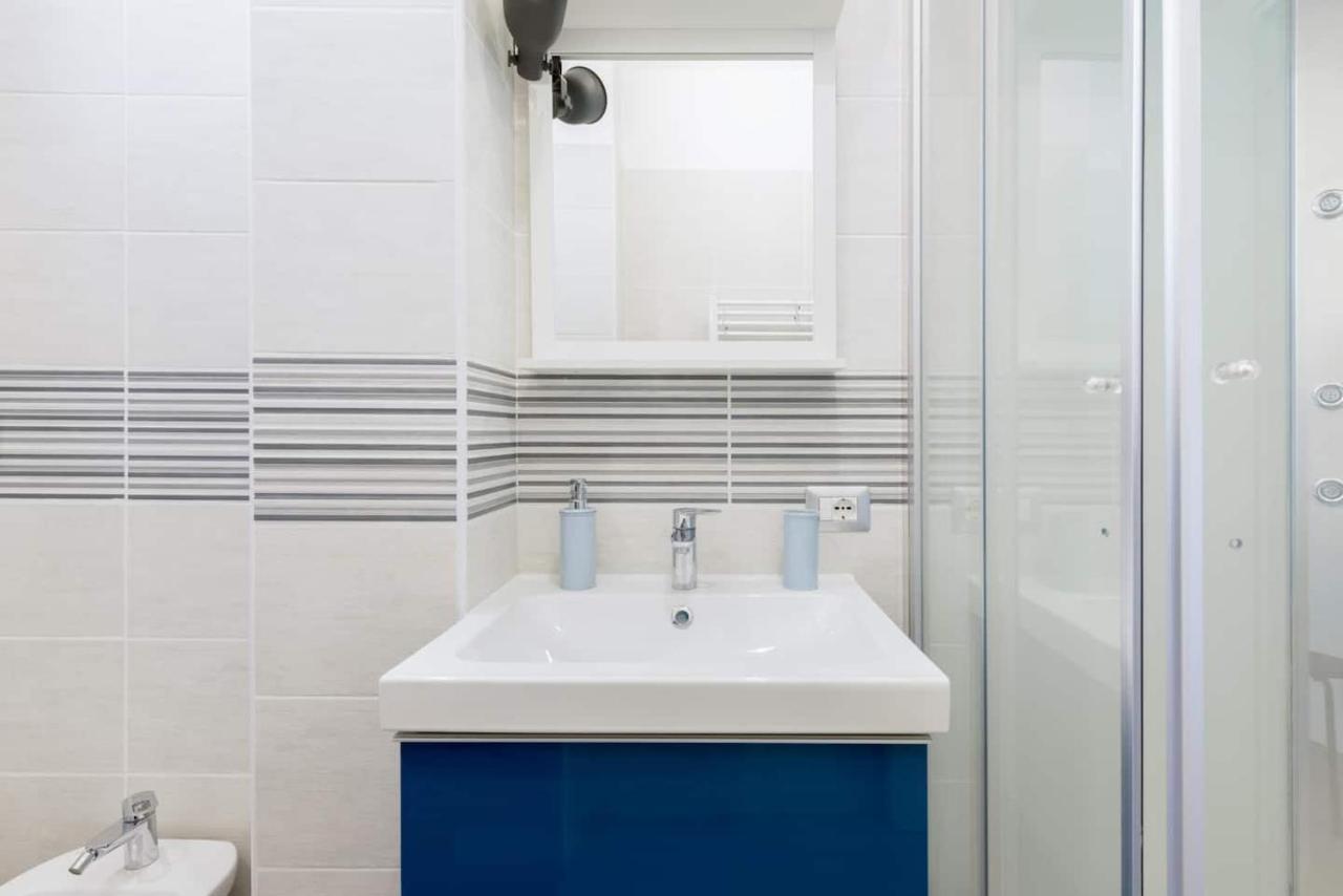 Domus Elena Apartment Рим Екстер'єр фото